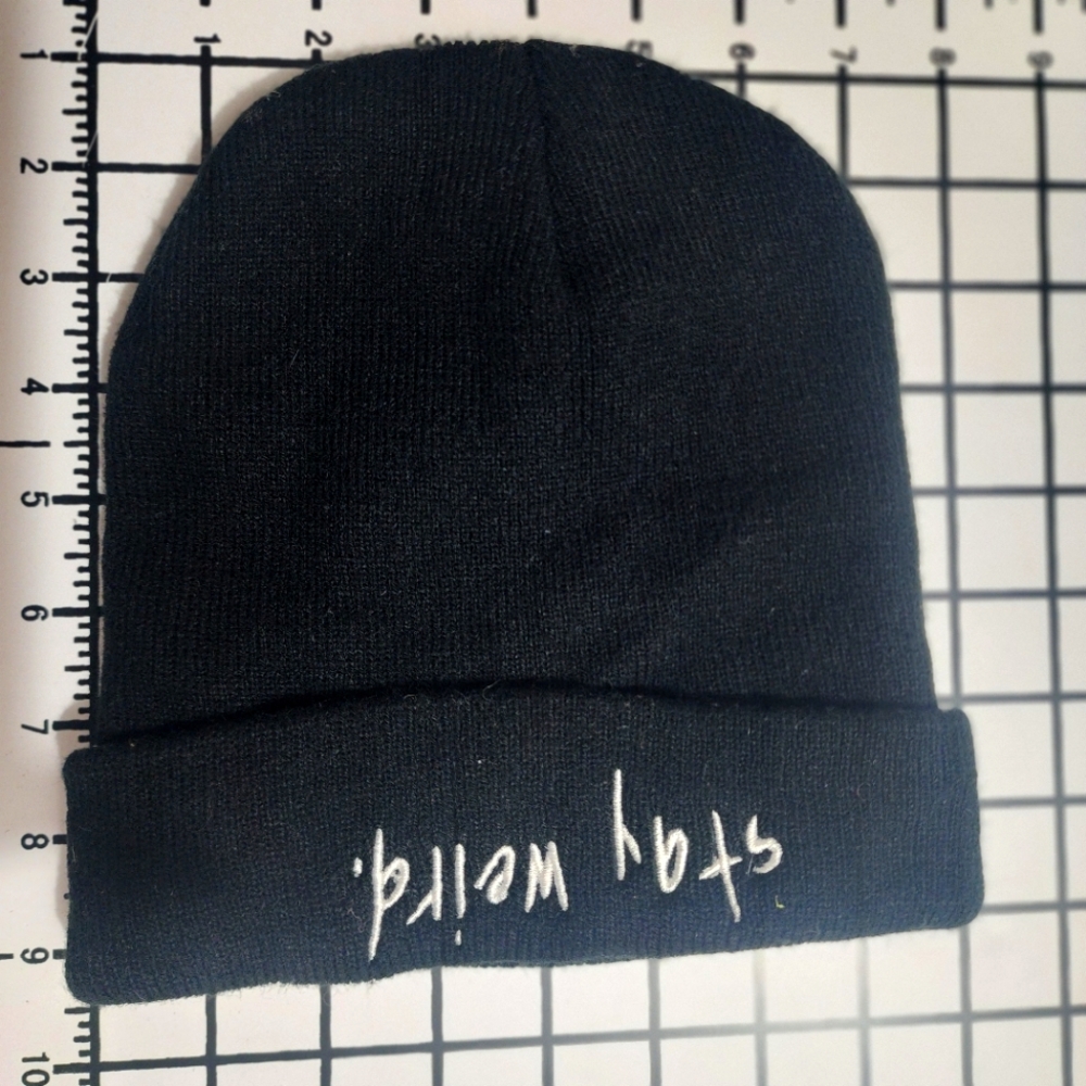 Awesome Stay Weird Reversed Logo Embroidered Beanie Hat Winter Cap‎ Warm Knitted